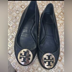 Tory Burch Black Flats with Gold Logo size 6.5 Women's shoes
